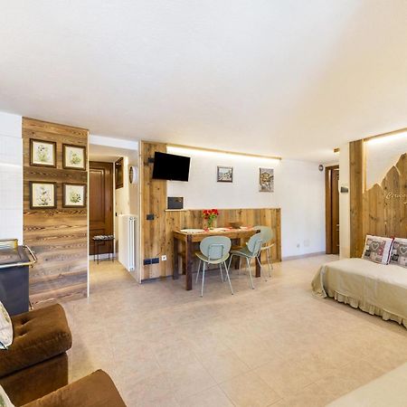 Appartement Il Nido Di Letizia à Châtillon Extérieur photo
