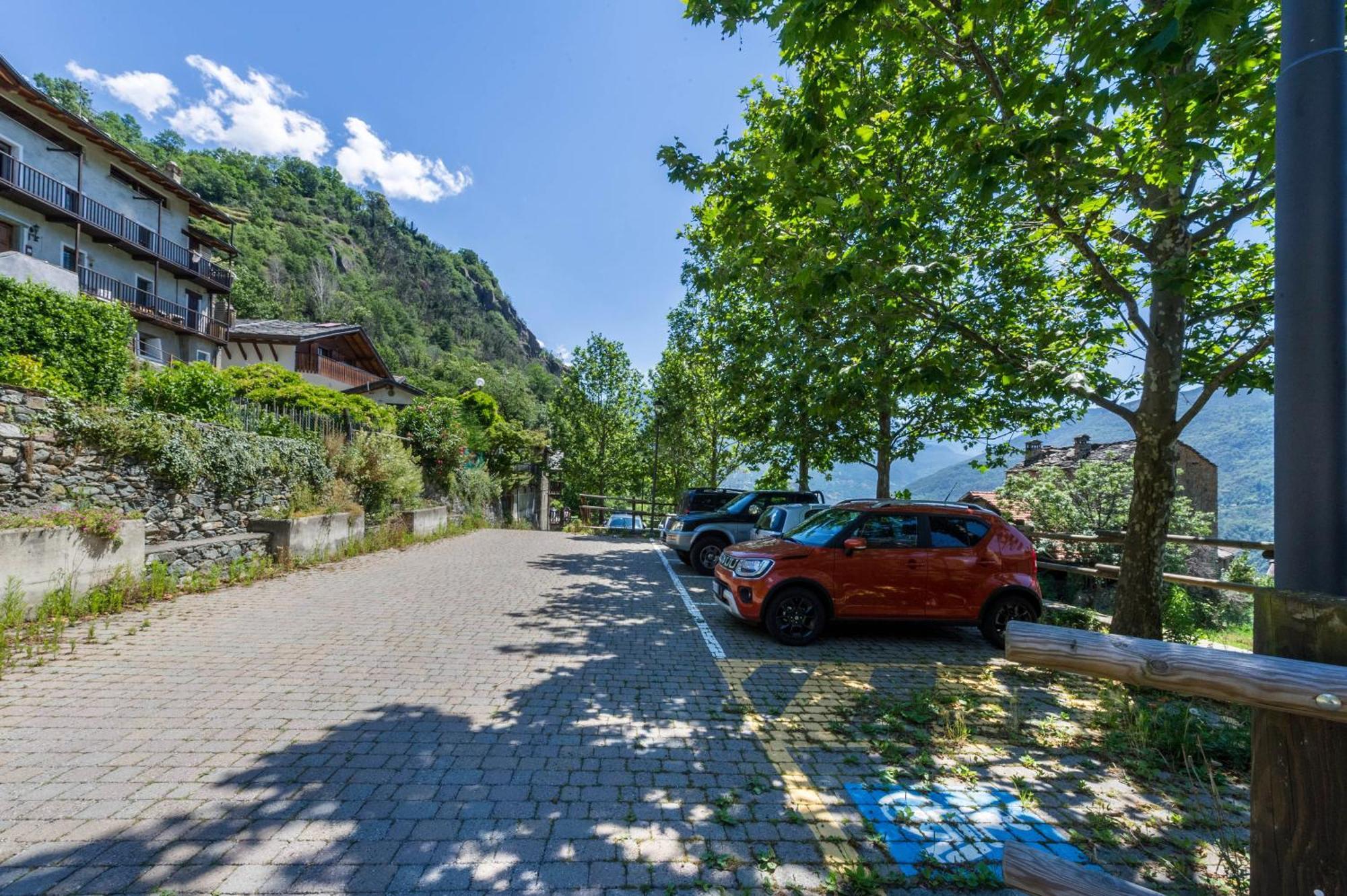 Appartement Il Nido Di Letizia à Châtillon Extérieur photo