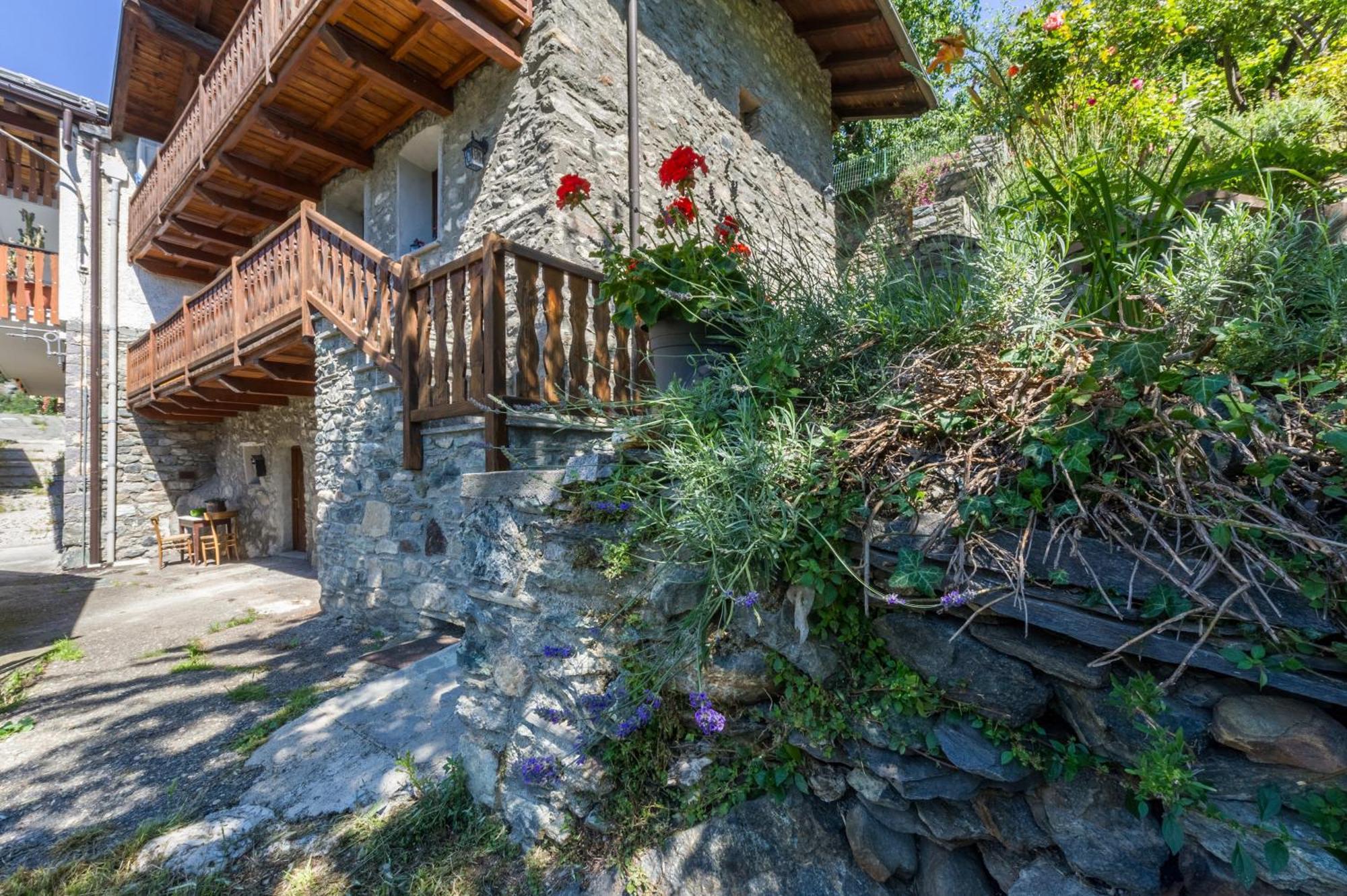 Appartement Il Nido Di Letizia à Châtillon Extérieur photo